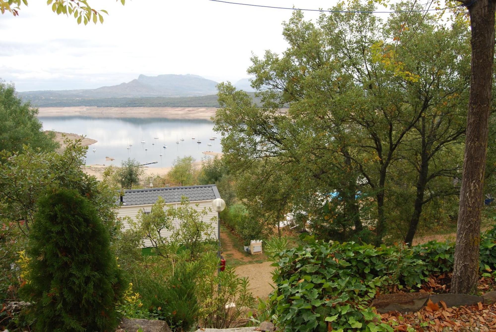 Camping De Cervera De Buitrago Extérieur photo